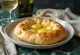 Focaccia de massa de champanhe servida