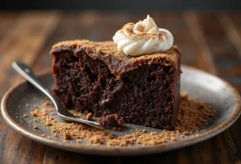 Kladdkaka com sabor a caracóis de canela, rico e doce