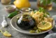 Molho de vinagre balsâmico com jalapeños e limão servido