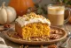 Bolo de abóbora com mascarpone com decoração de outono