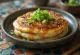 Panqueca de miso servida