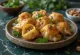 Dumpling tunisino de menta e noz servido