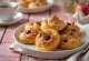 Eccles cake com recheio de maçã e canela, massa folhada