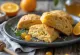 Scones de laranja e maçapão servidos